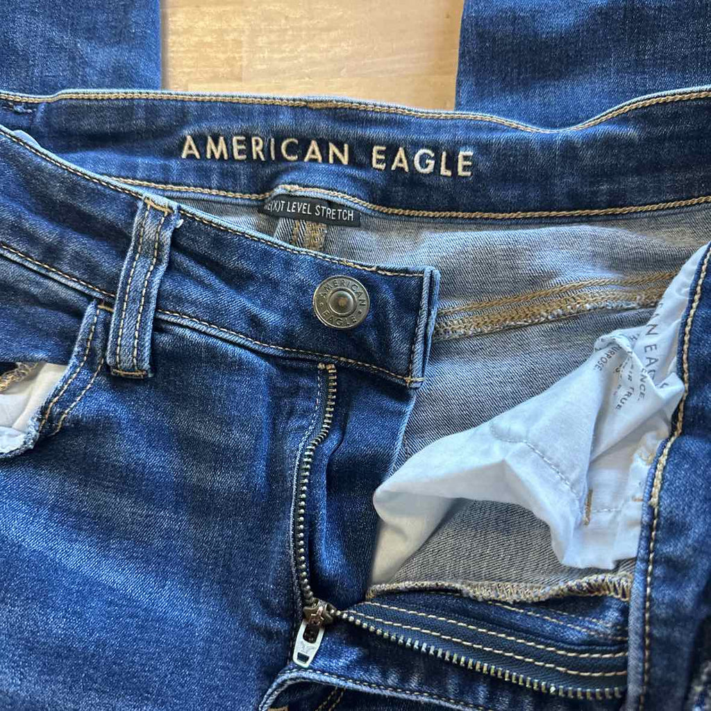 American Eagle Size 6 Blue Jeans