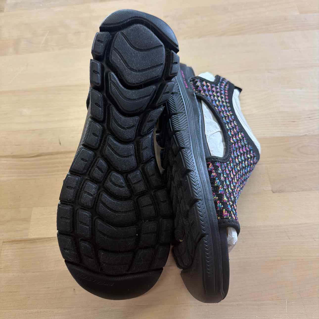 Skechers Size 10 Multi-Color New Sandals