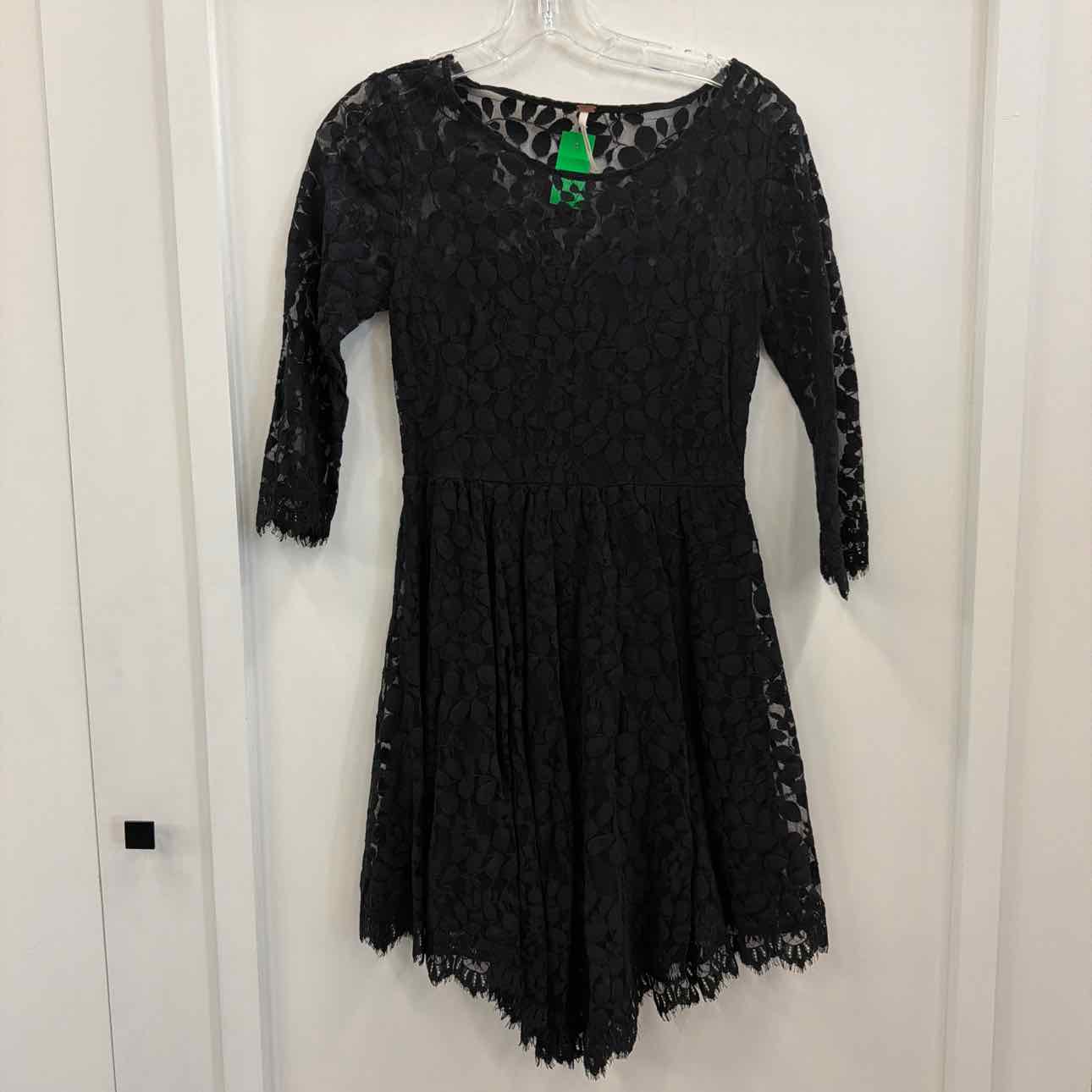 Free People Size 4 Black Lace Preloved Dress Sweet Repeats Free People Size 4 Black Lace Preloved Dress Sweet Repeats