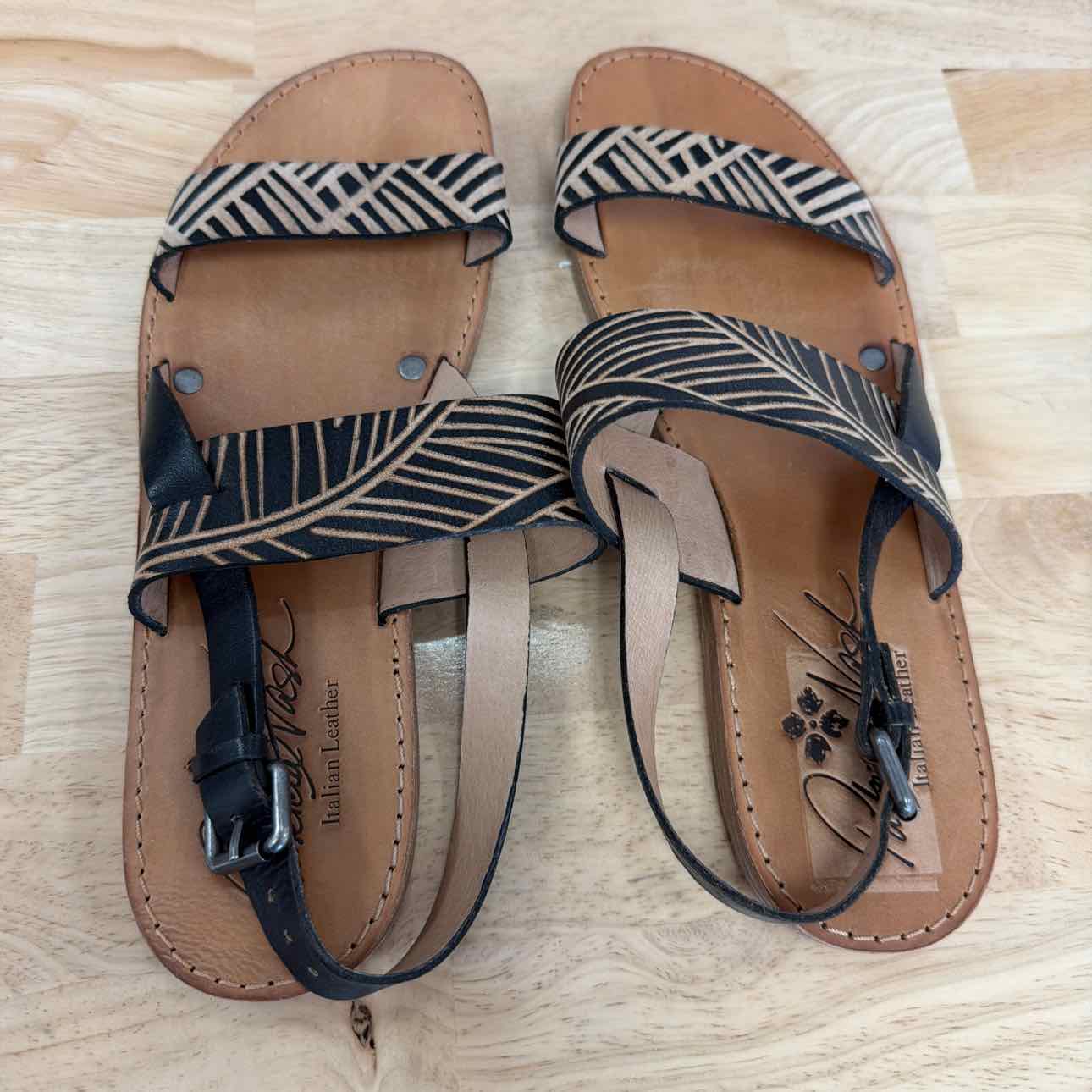 Patricia Nash Size 9 Tan Leather Preloved Flats