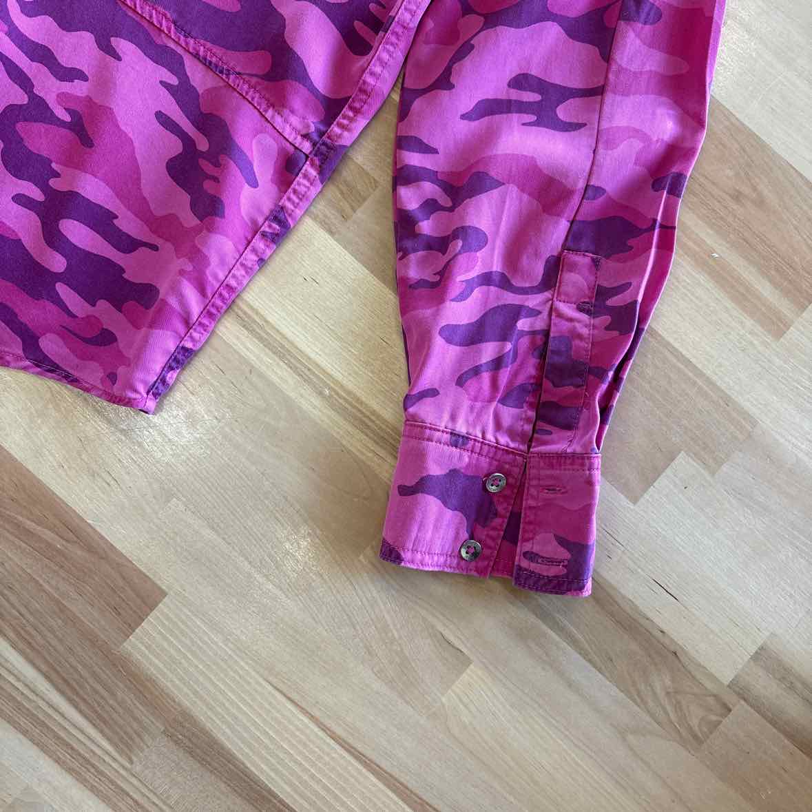 Calvin Klein Size XL Pink Button Down Shirt