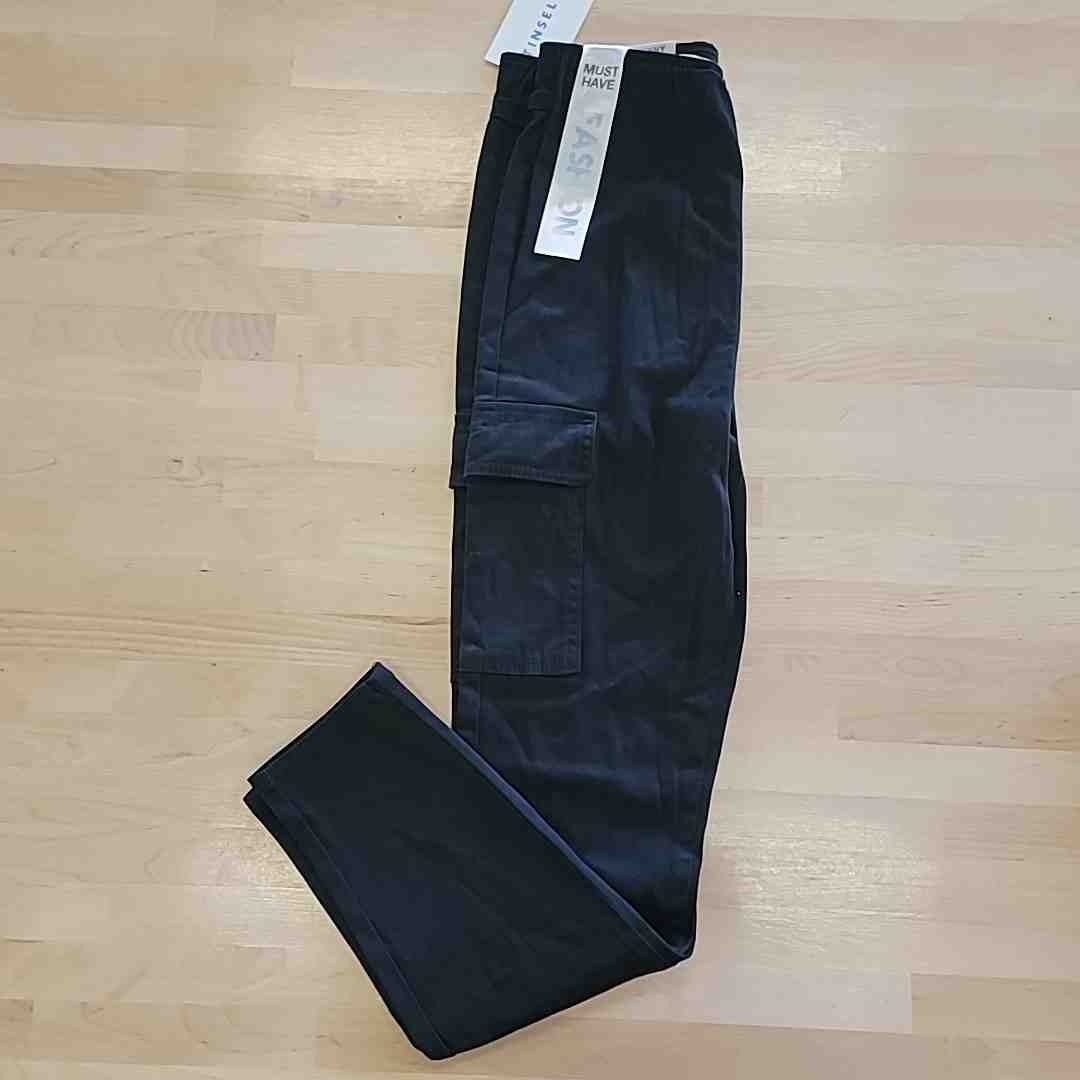 tinceltown Size XS Black Hi-Rise Pull On skinny cargo pants NWT