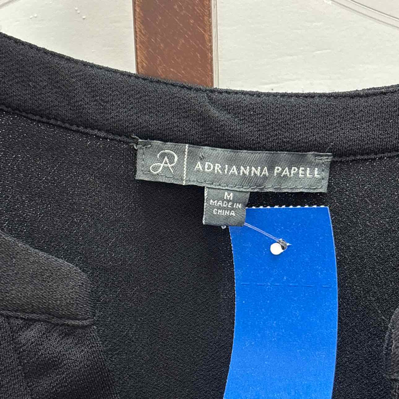 Adrianna Papell Size M Black Shirt
