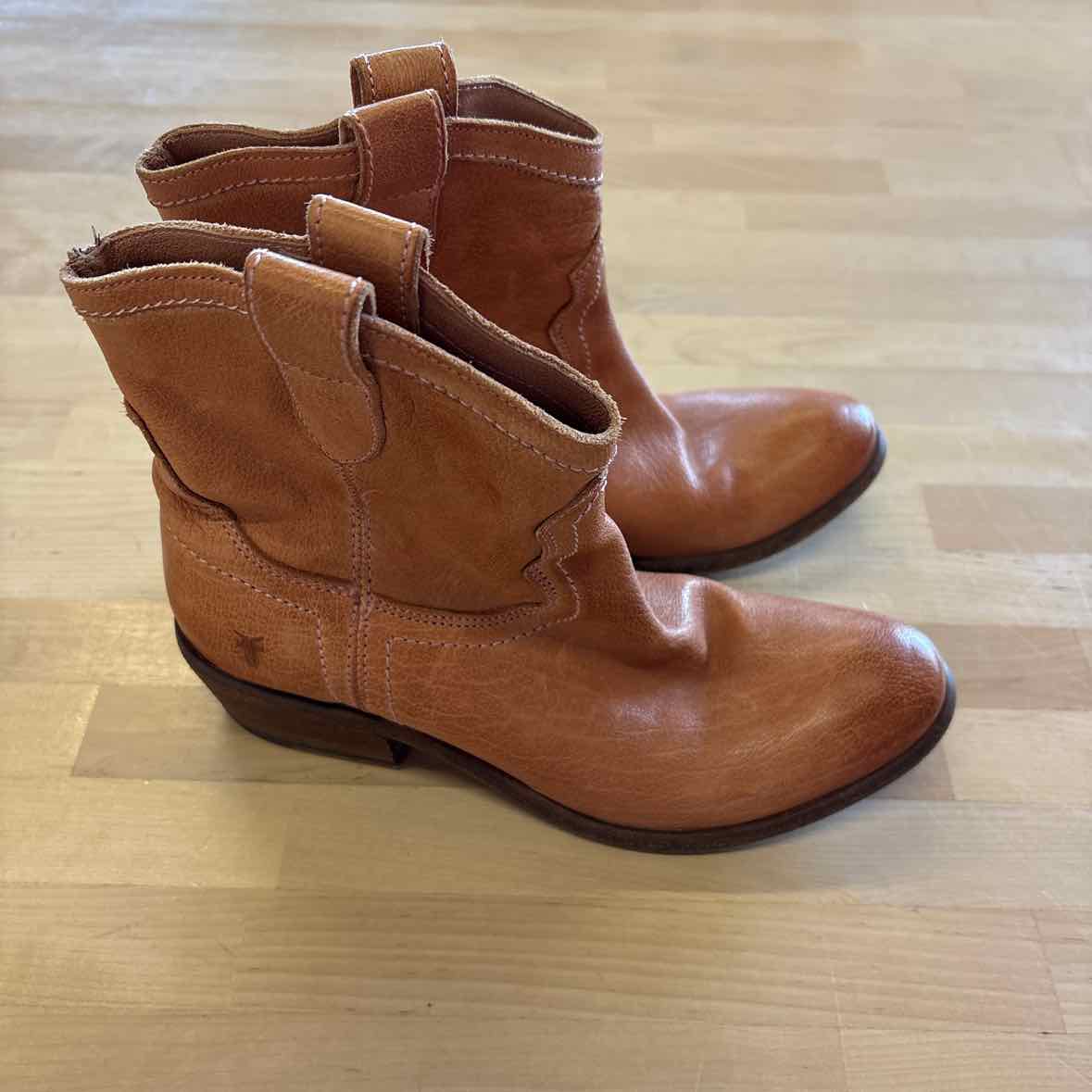 Frye Size 6 Brown Leather Preloved Cowboy Boots