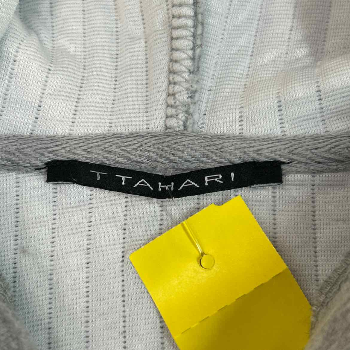 Tahari Size S Gray Preloved Sweater