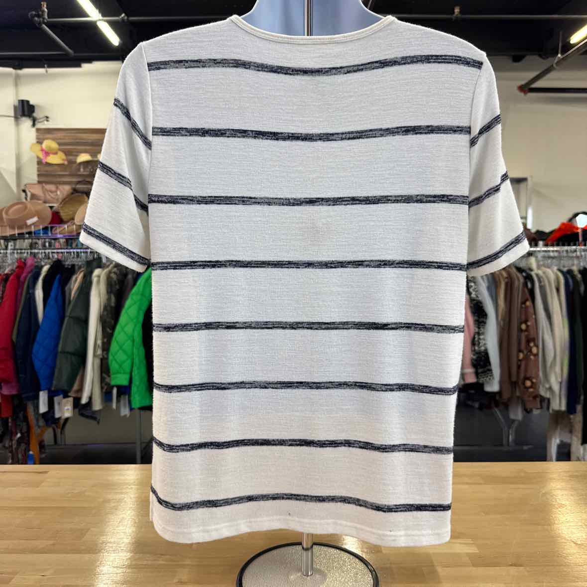 Banana Republic Men's Size M Black White MENS T-shirt