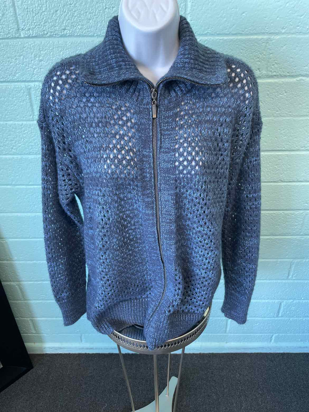 Maurices Size S Blue Sweater