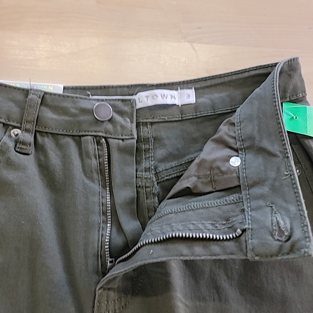 TINSELTOWN Size 3 Green New Skirt