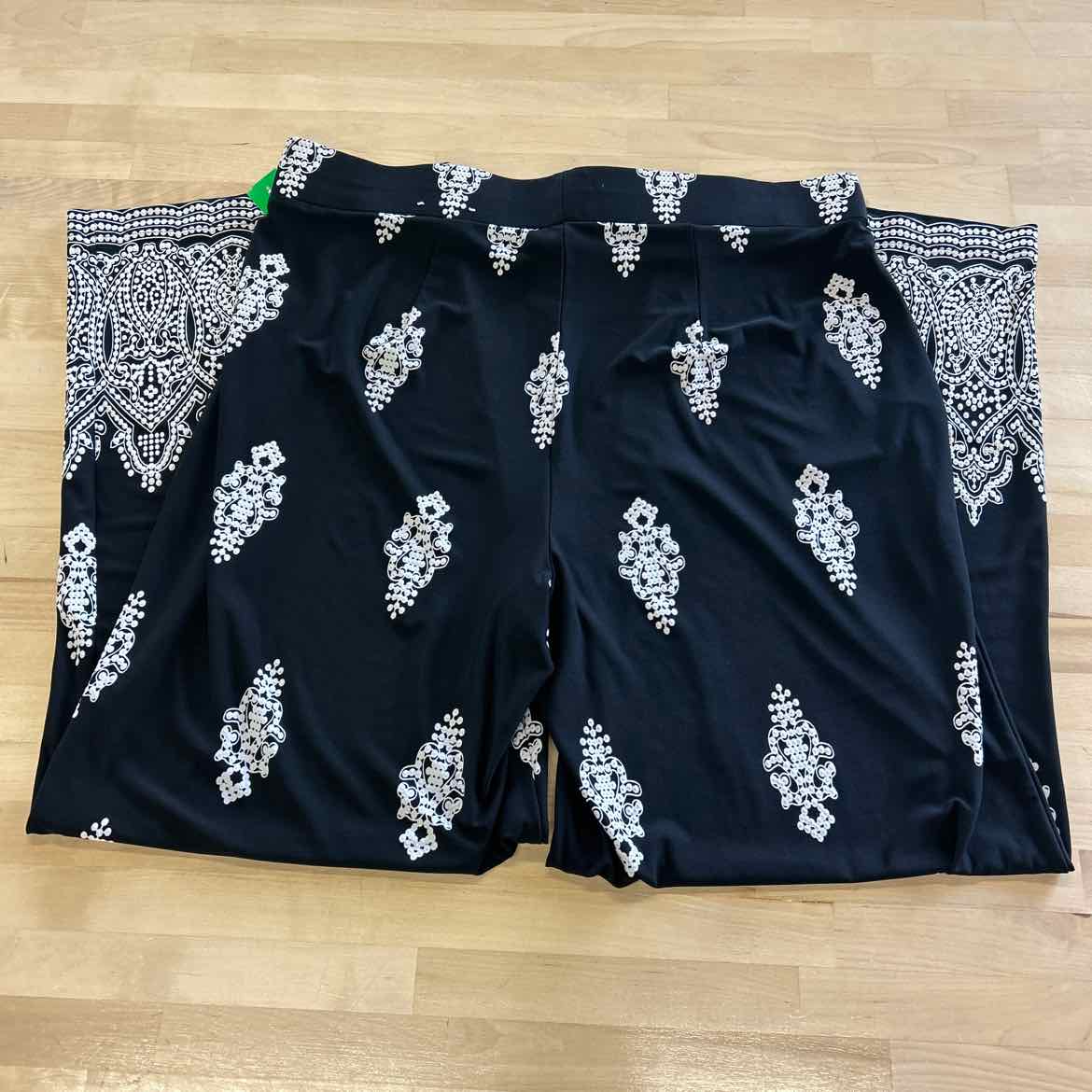 Roz & Ali Size 1X Black Preloved Lounge