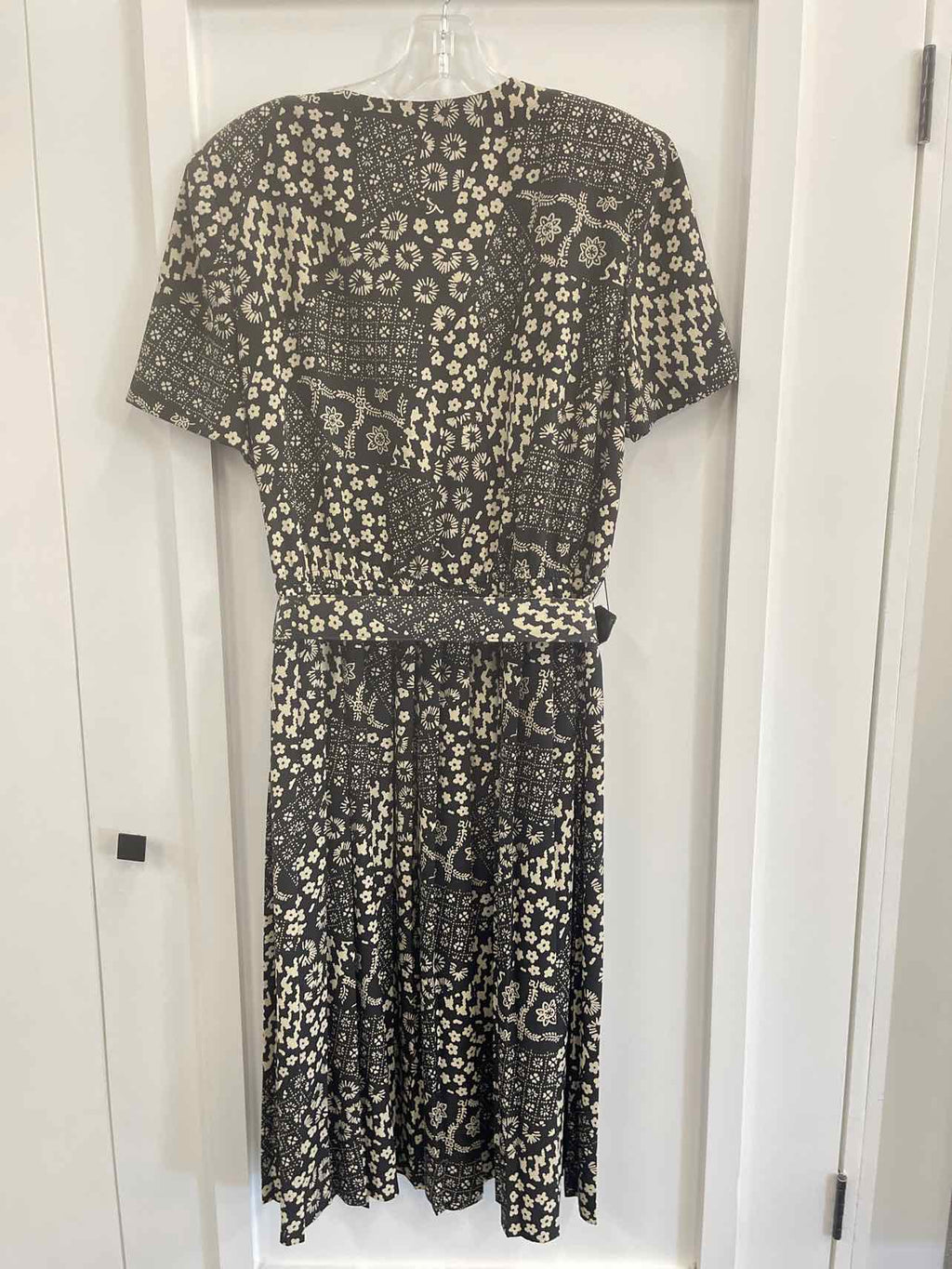 Leslie Fay Size 10 Black Preloved Dress