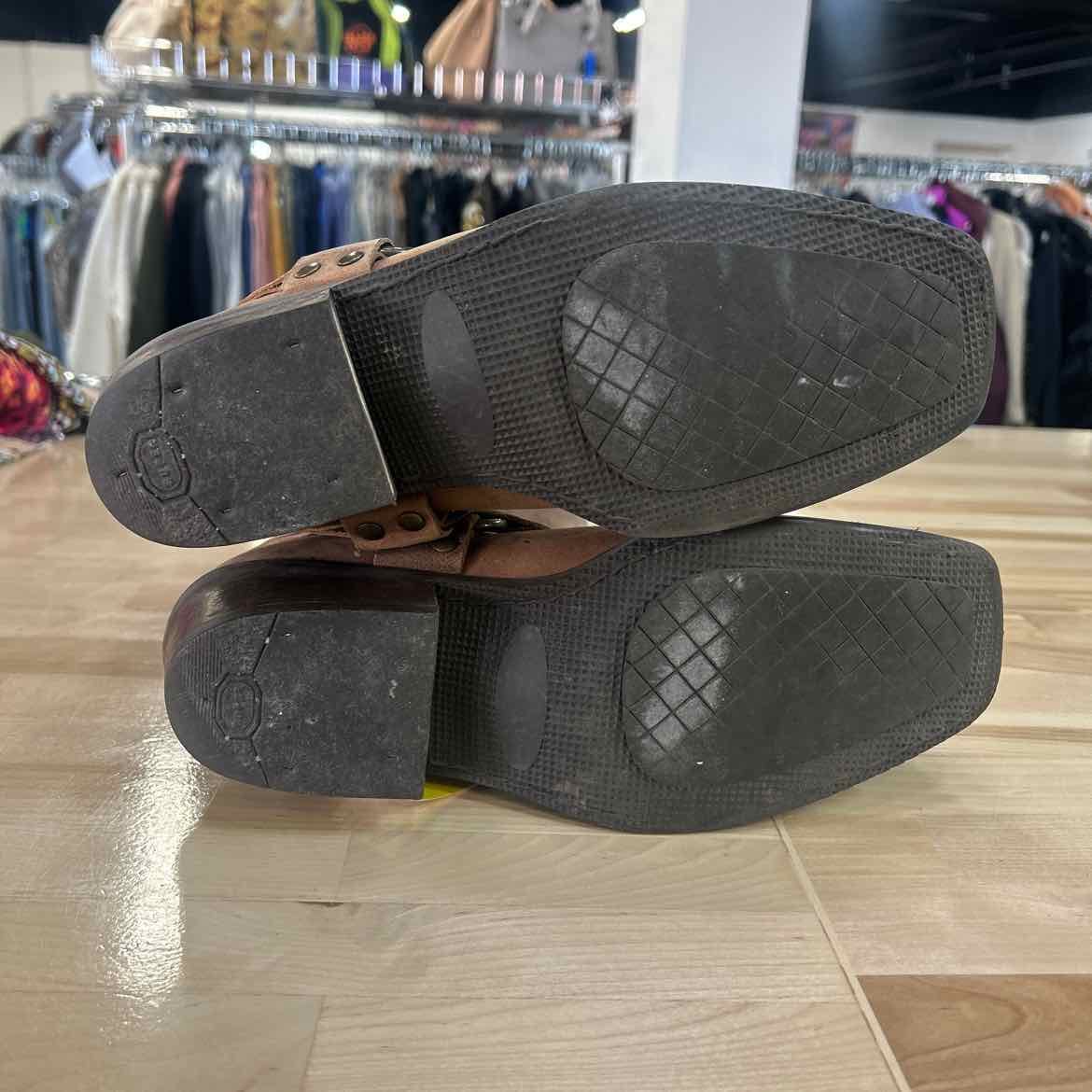 Hightail Size 8 Brown Leather Preloved Boots