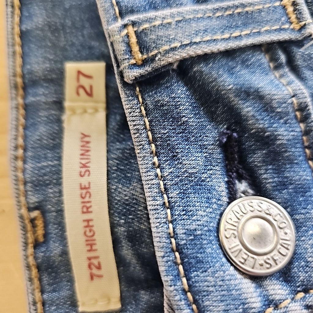 Levi's Women's 721 High-Rise Skinny Cargos Jeans