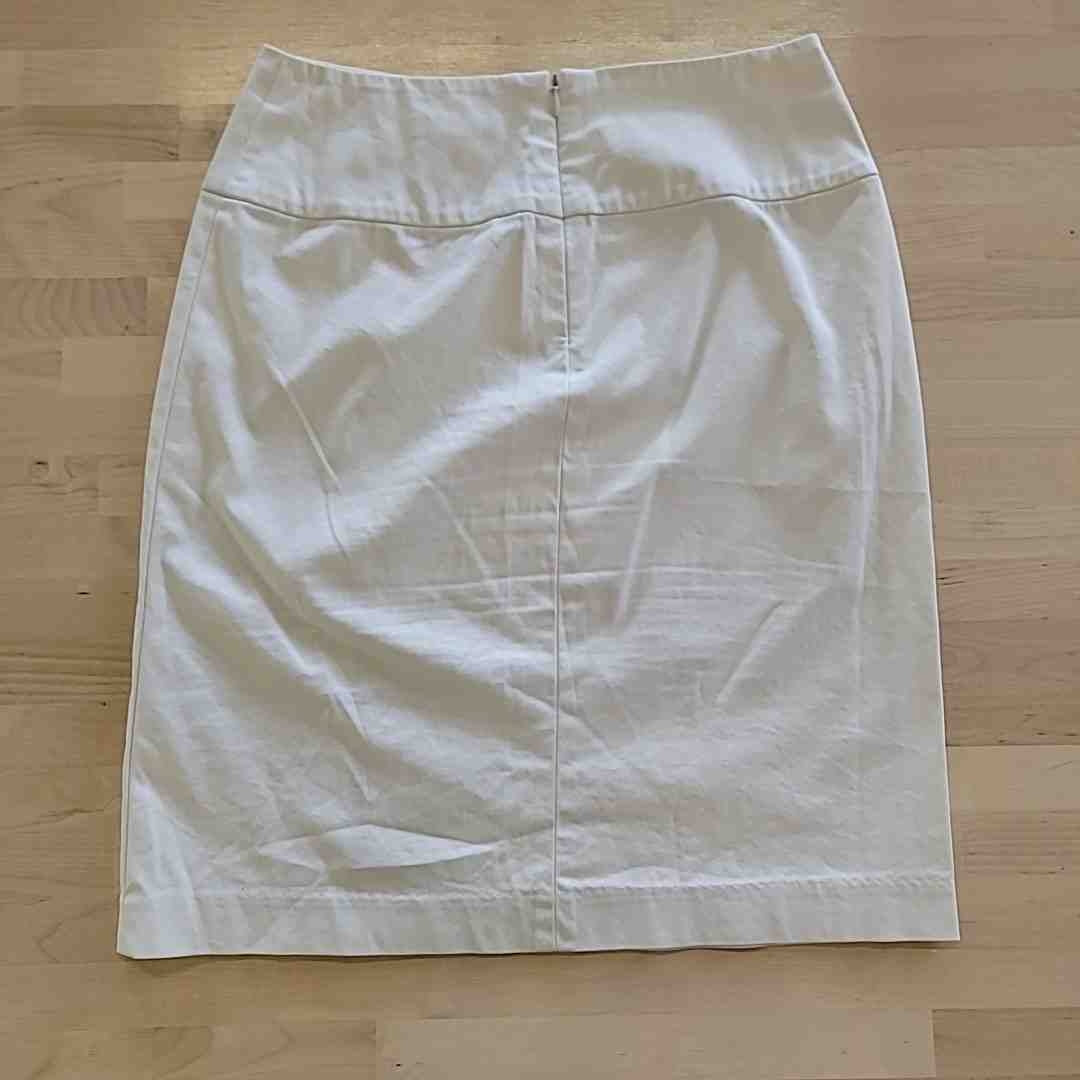Banana Republic Size 2P White Skirt