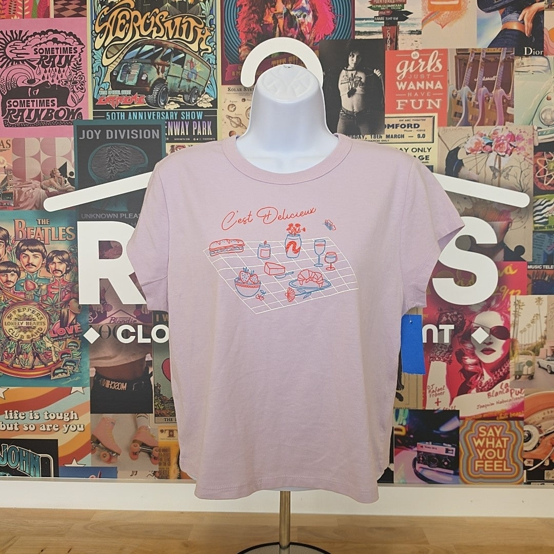 Rebellious One Size L French Picnic Graphic T-Shirt