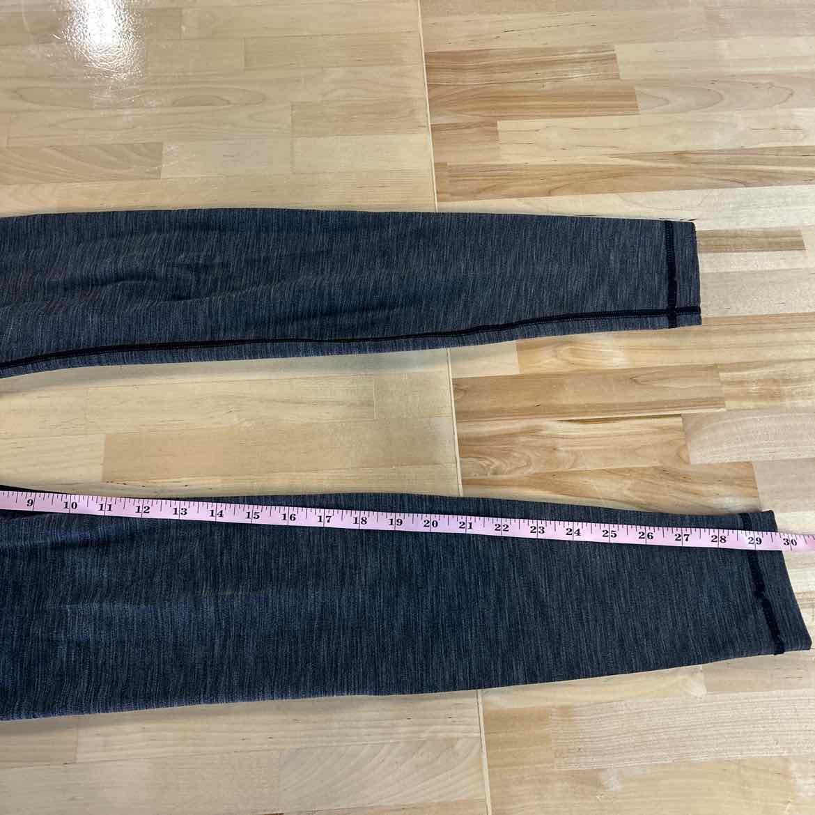 LuluLemon Size 6 Gray Preloved athletic leggings