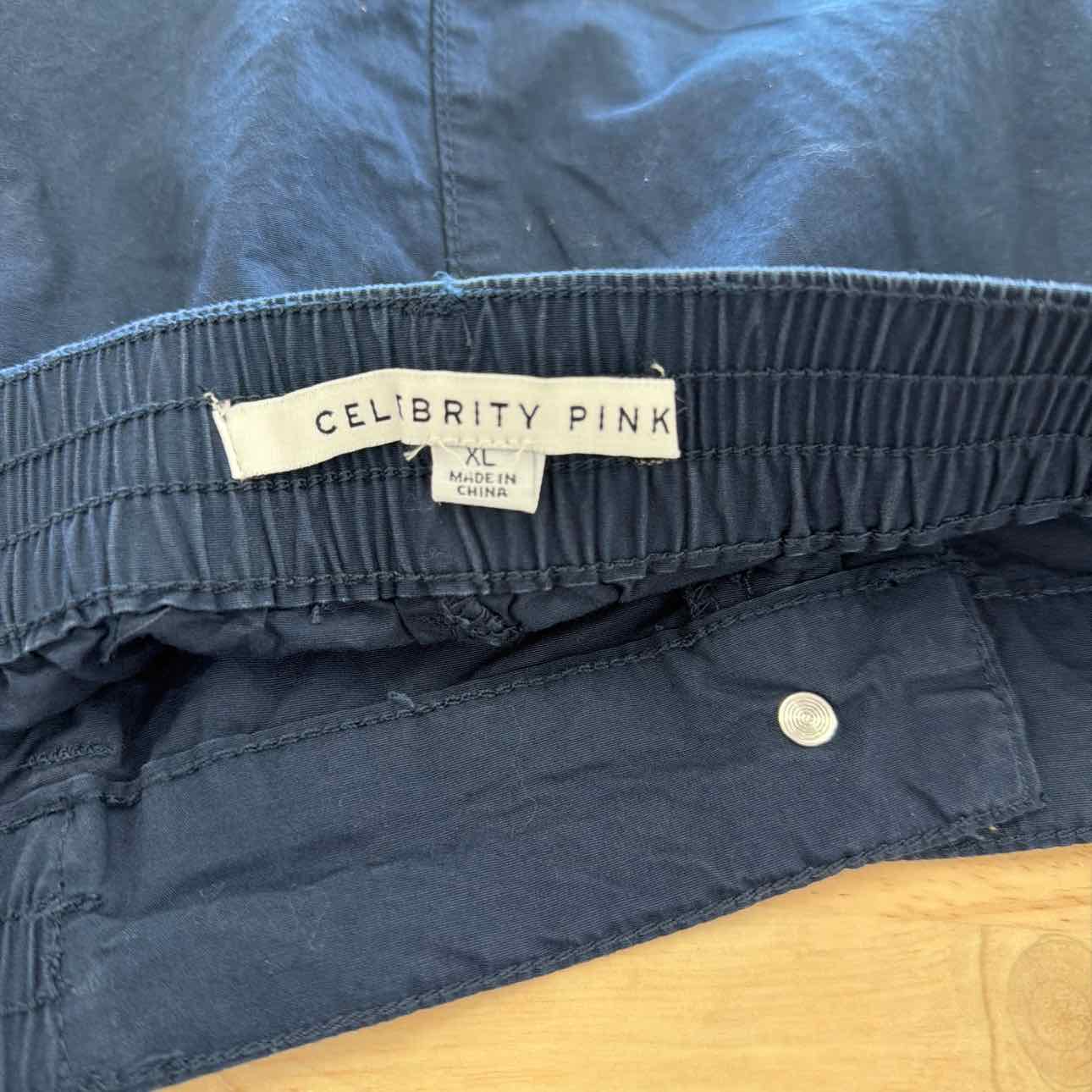 Celebrity pink Women Size XL Blue New Shorts