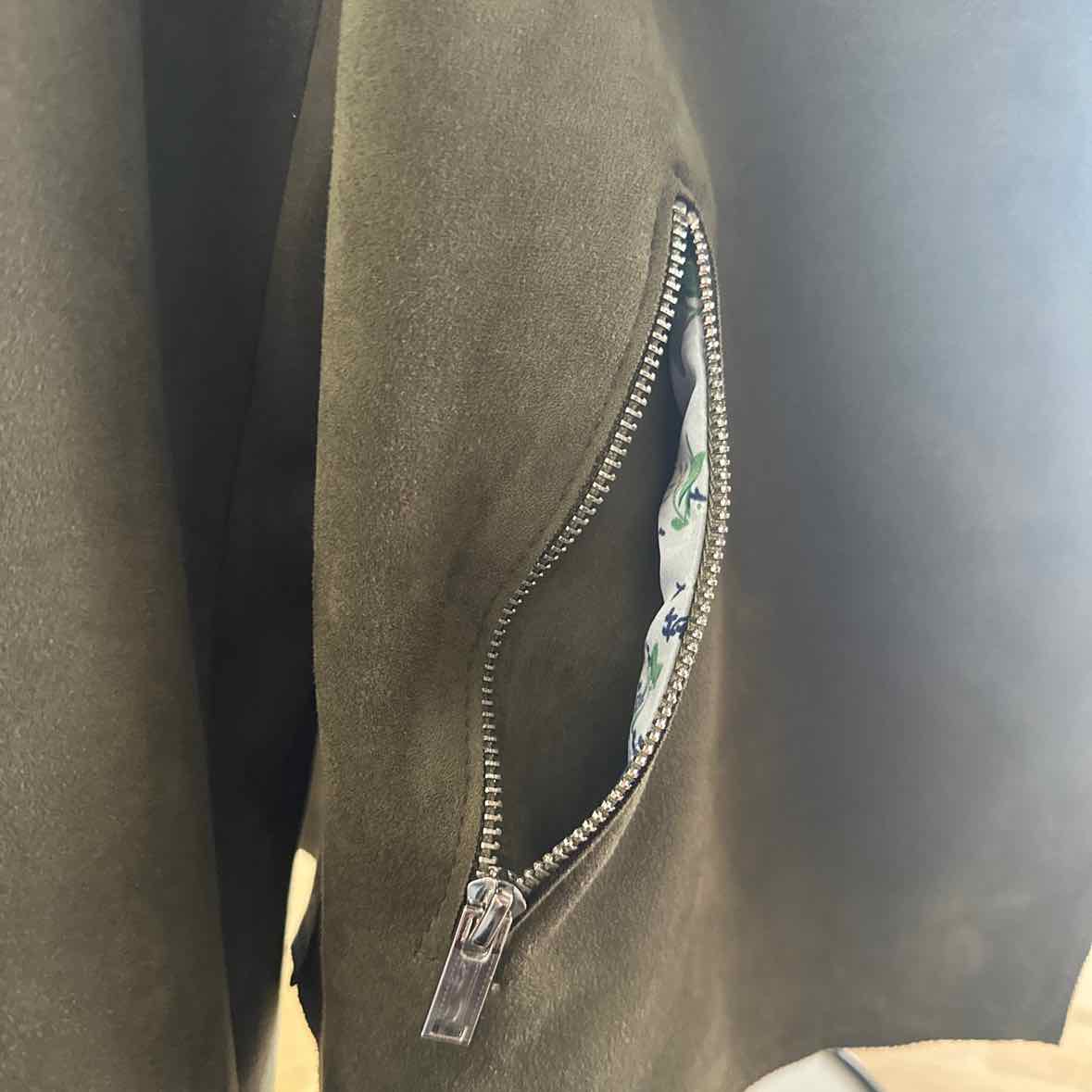 Tahari Size One Size Green Faux Leather Jacket