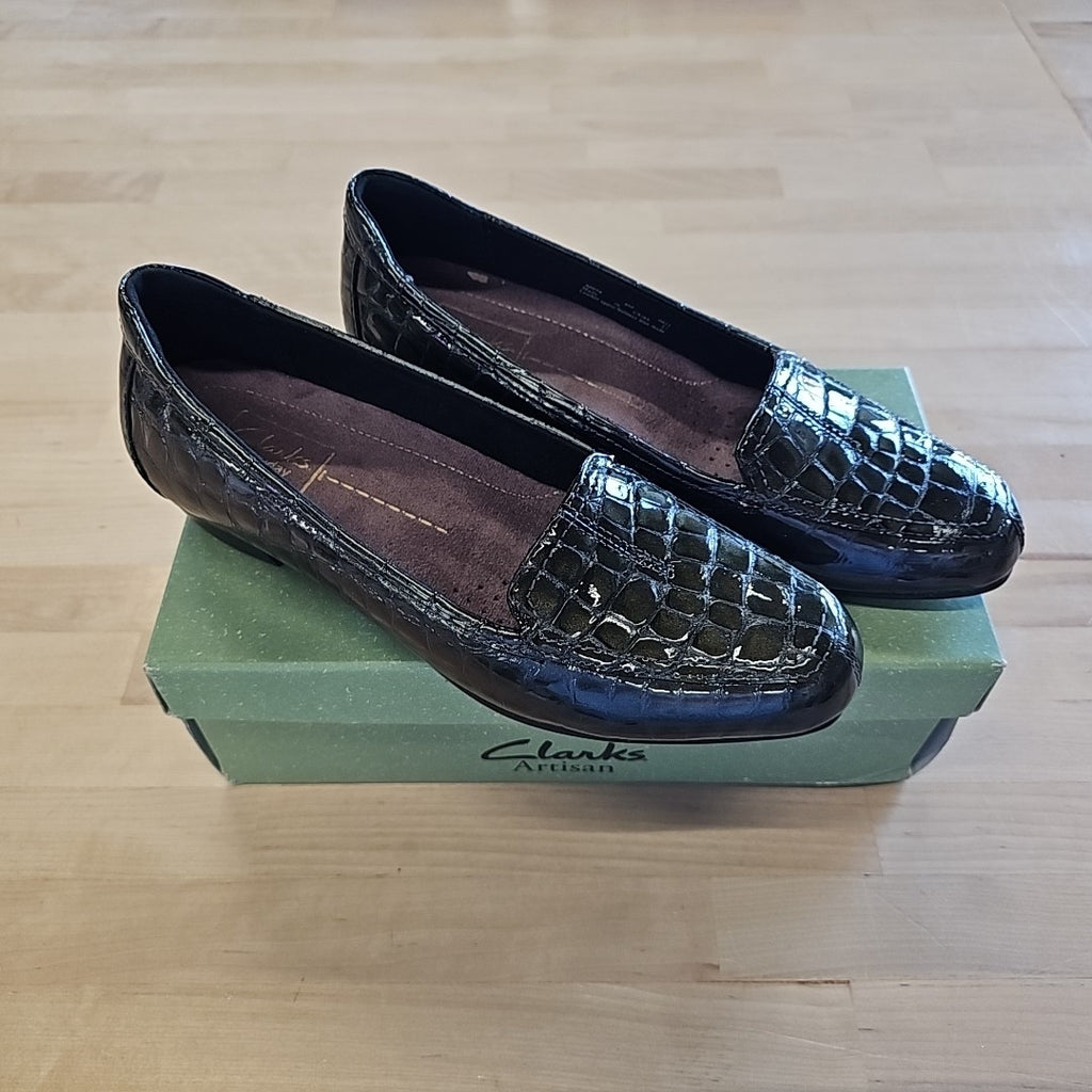 Clarks Size 8 Green Leather New Loafers