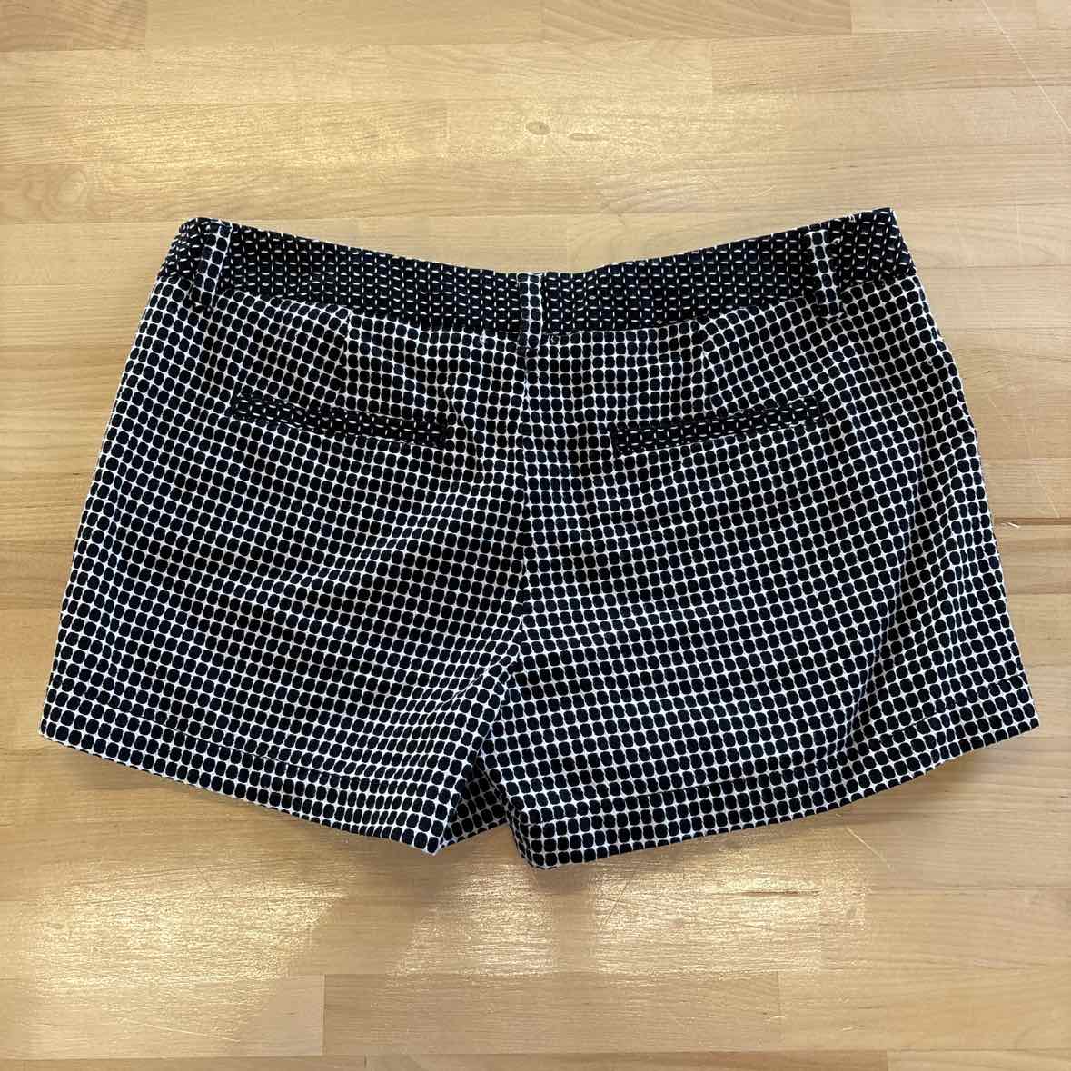 merona Size 6 BLACK & WHITE Shorts