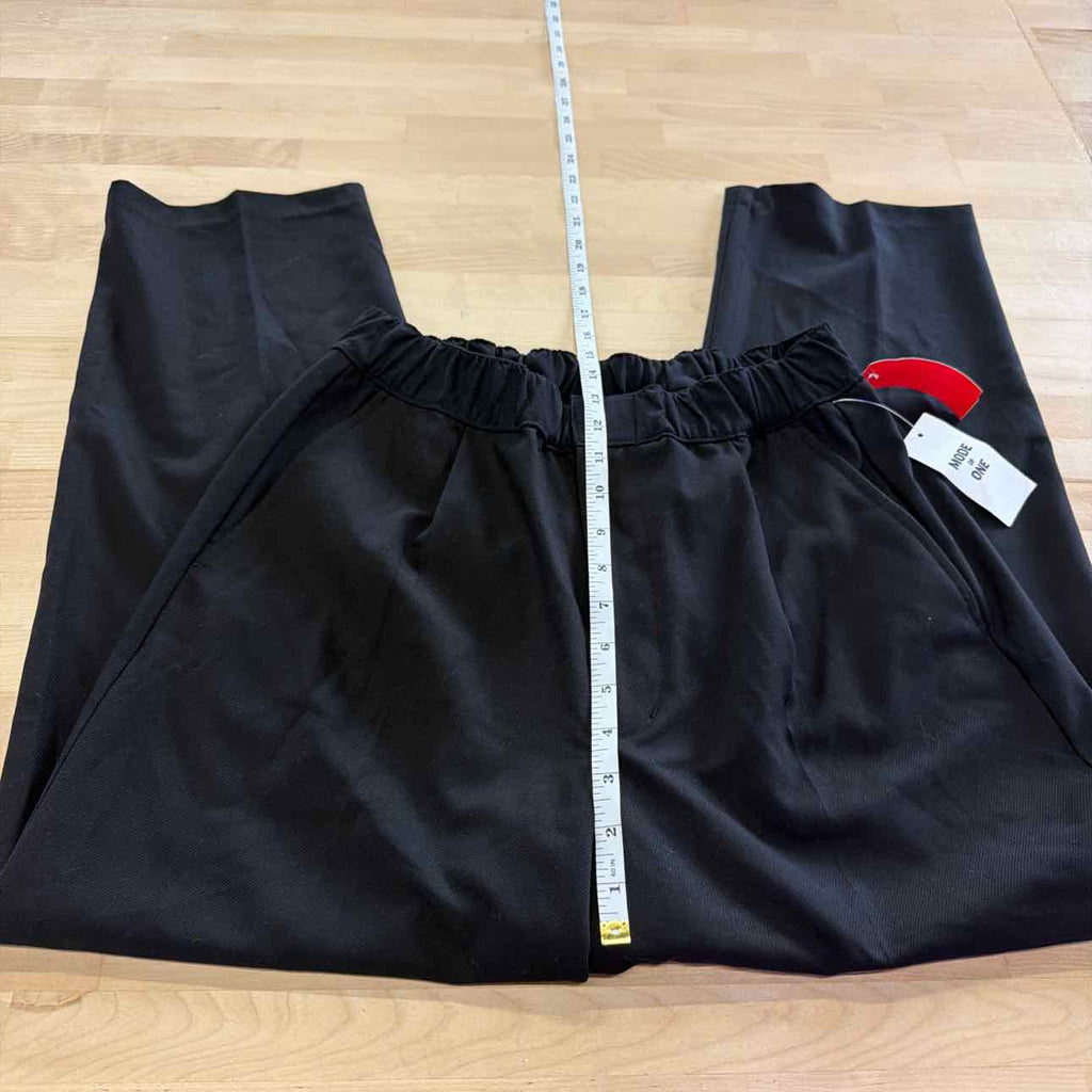 Mode of One Men's Relaxed-Fit Trousers - Deep Black