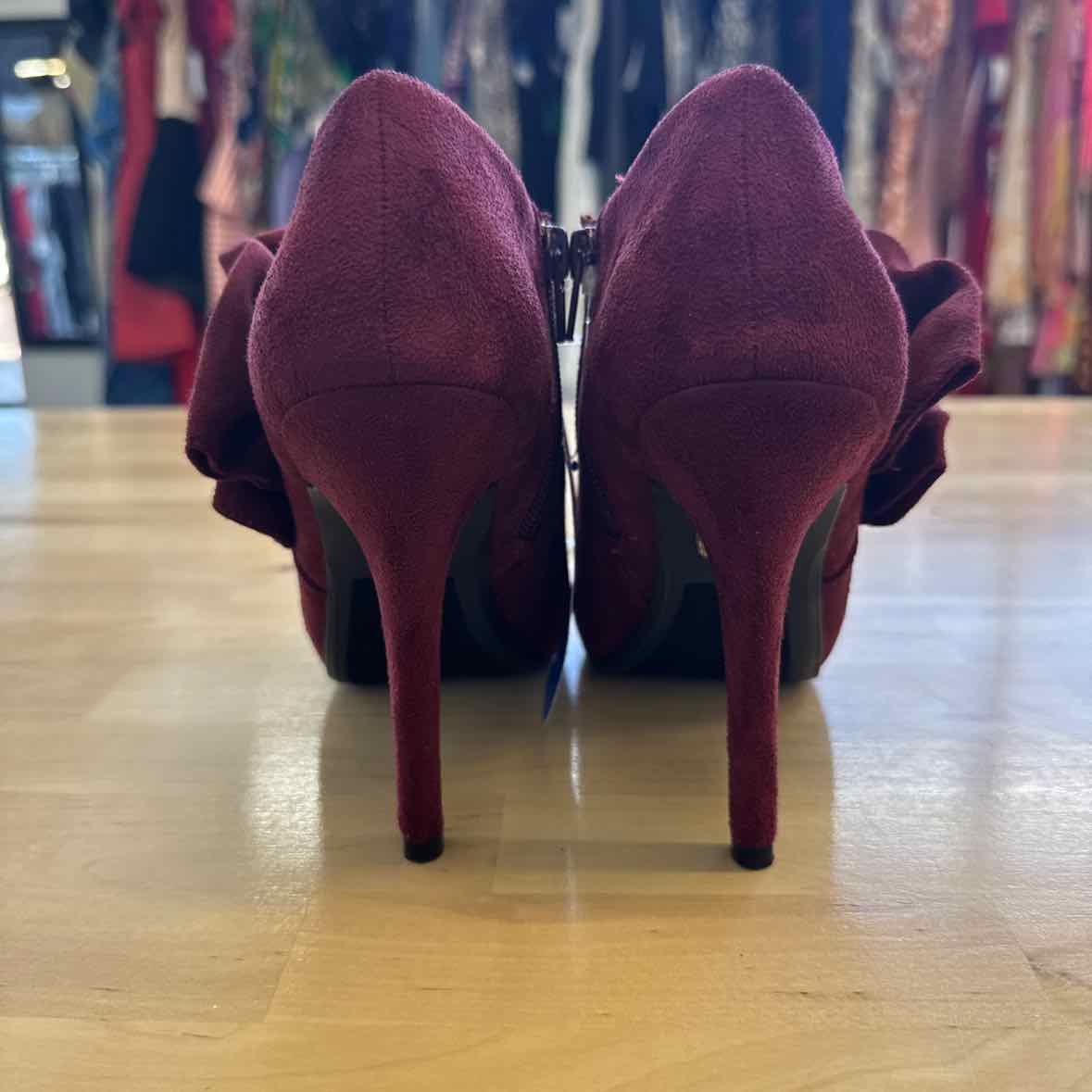 call it spring Shoe Size 6 Burgundy Heels