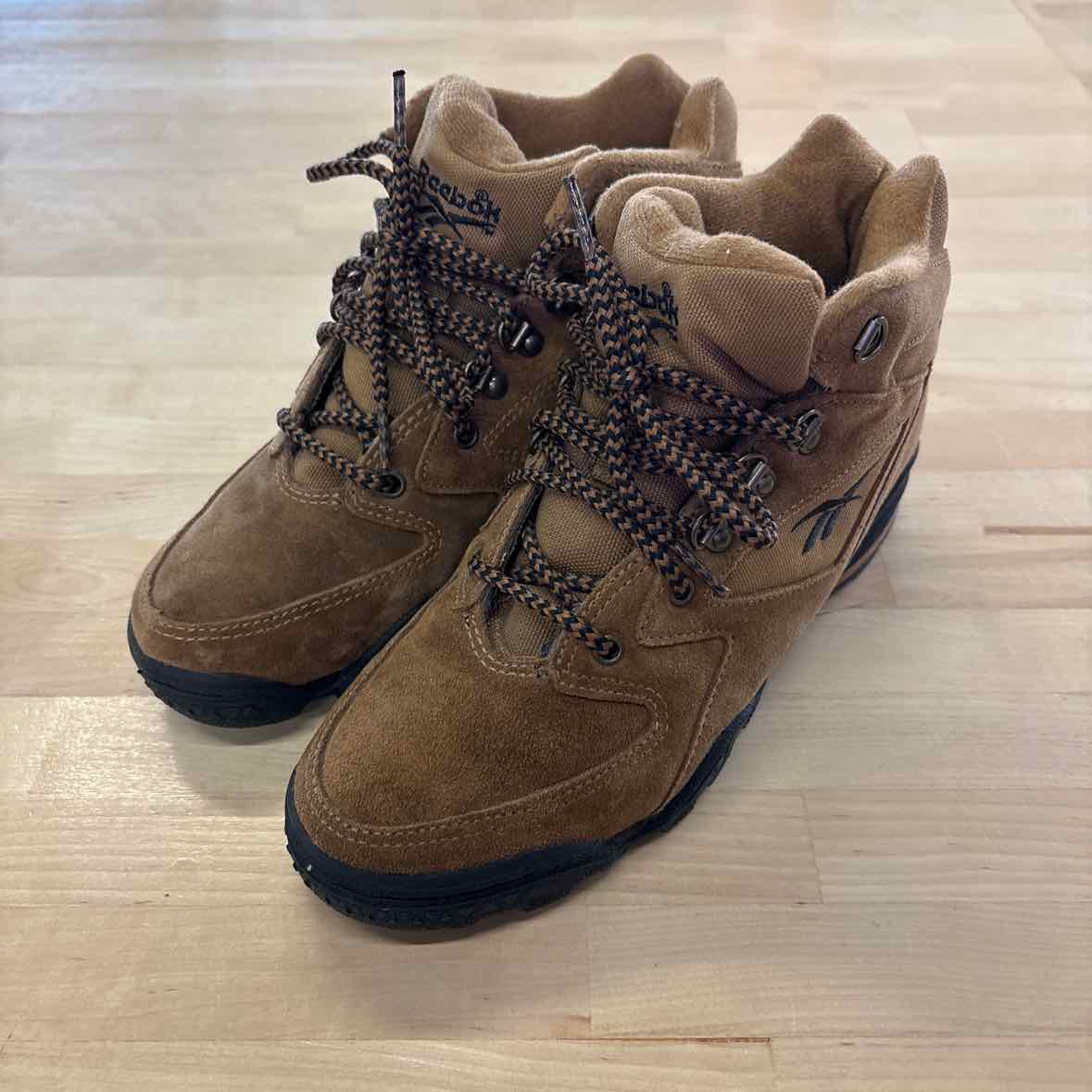 Reebok Size 8 Brown Used Boots