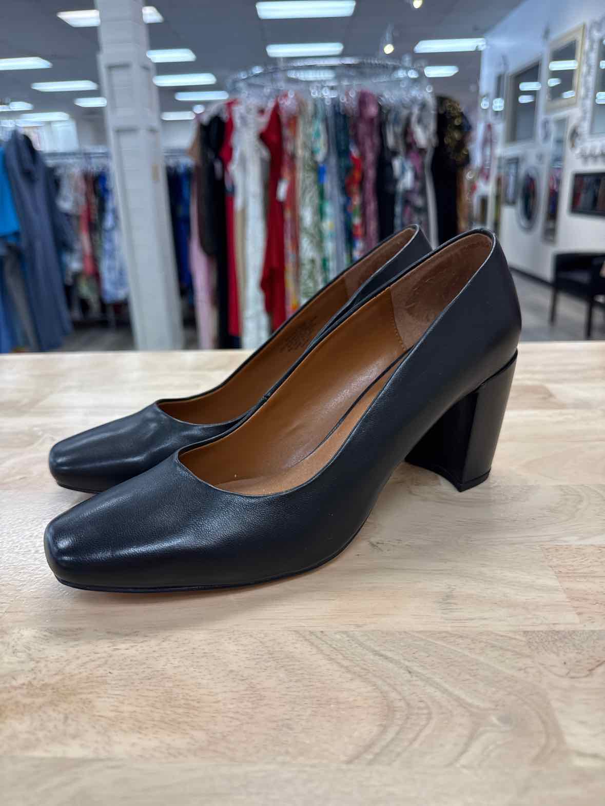 H by Halston Size 8 Black Leather Preloved Classic Block Heels