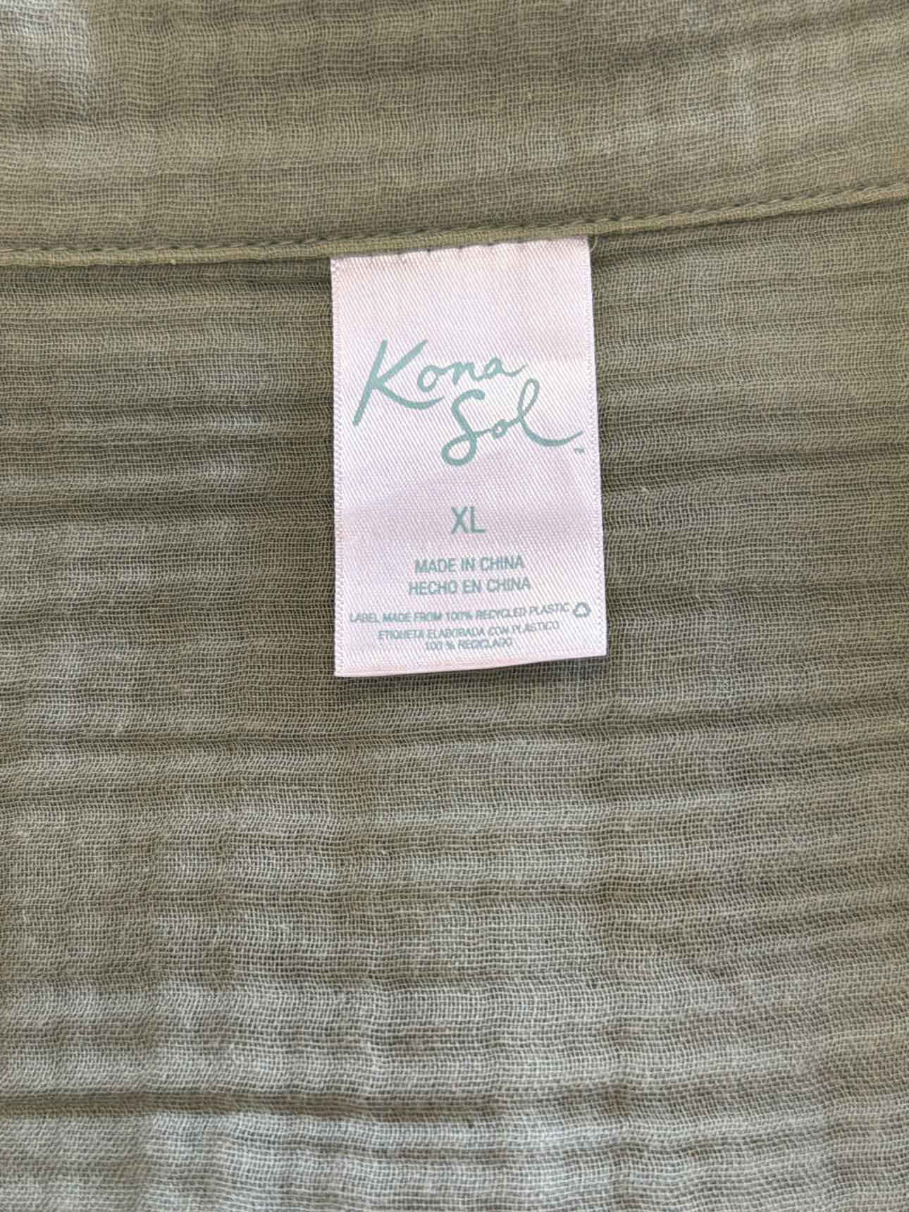 Kona Sol Size XL Green Button Down Shirt