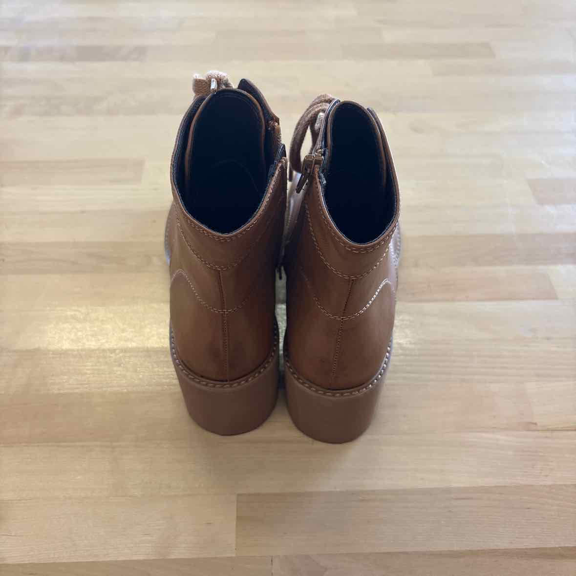 Naturalizer Size 8.5 Brown Sneakers