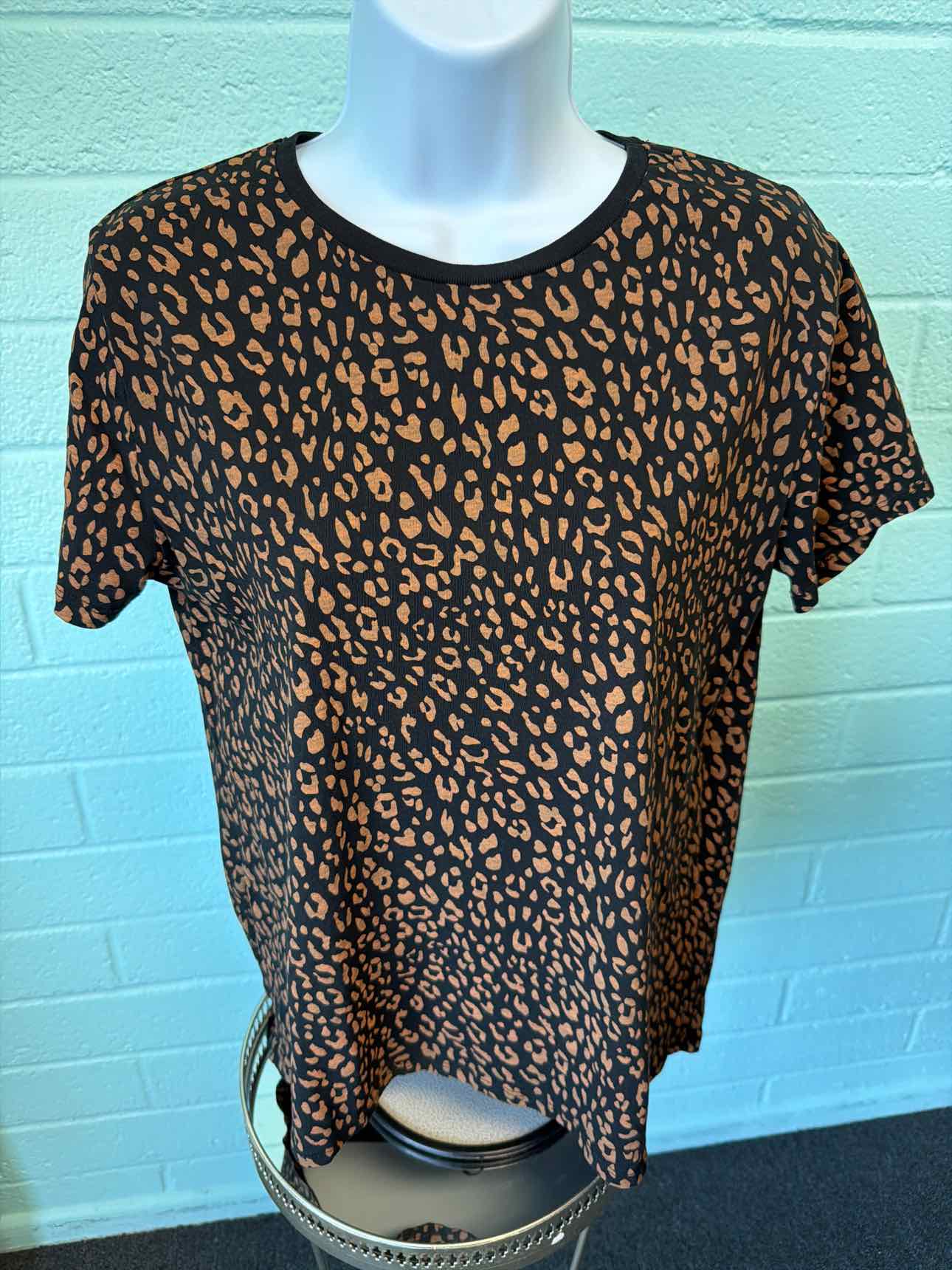 zara Size M Black & beige T-shirt