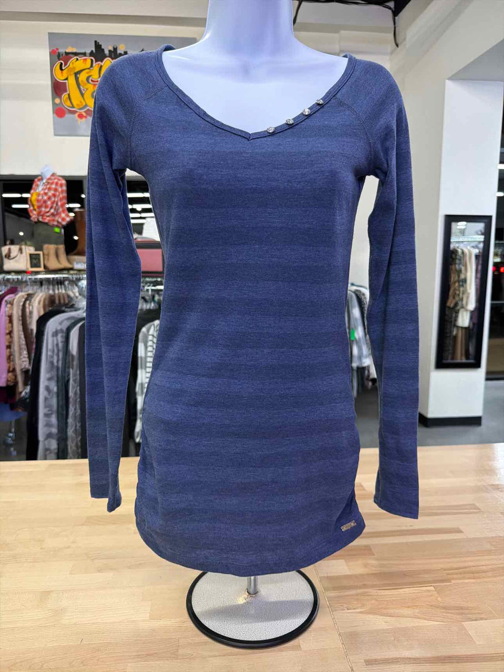Guess Size S Blue Long Sleeve