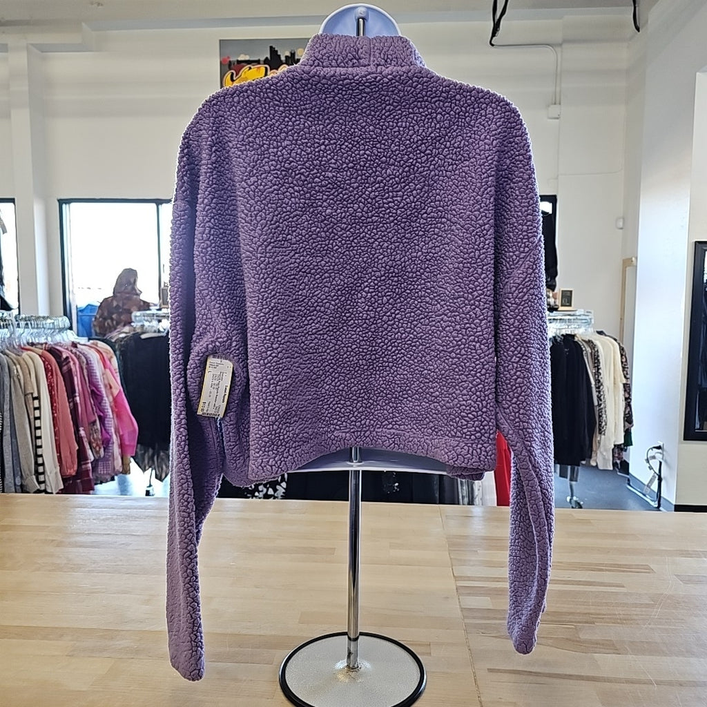 Heart & Hips Size L Purple Sweater