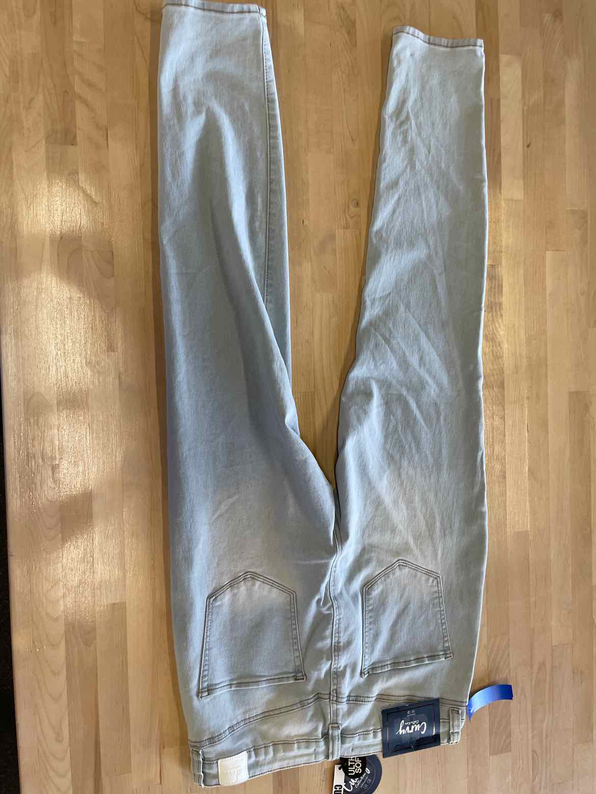 dollhouse Size 15/16 Blue Jeans
