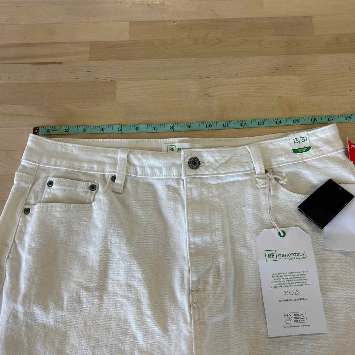 Celebrity pink Size 13 White New Shorts