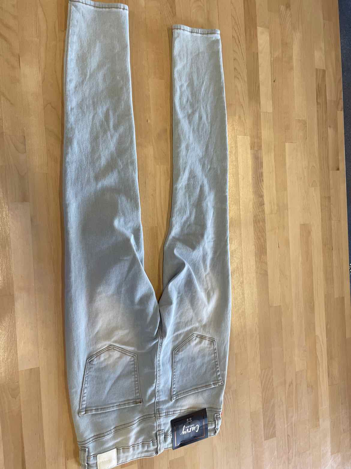 dollhouse Size 1/2 Blue Jeans