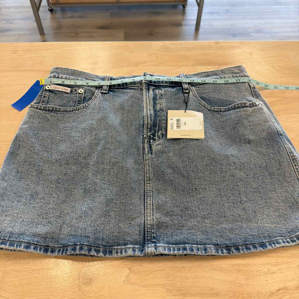 Calvin Klein Size 32 Blue New Skirt