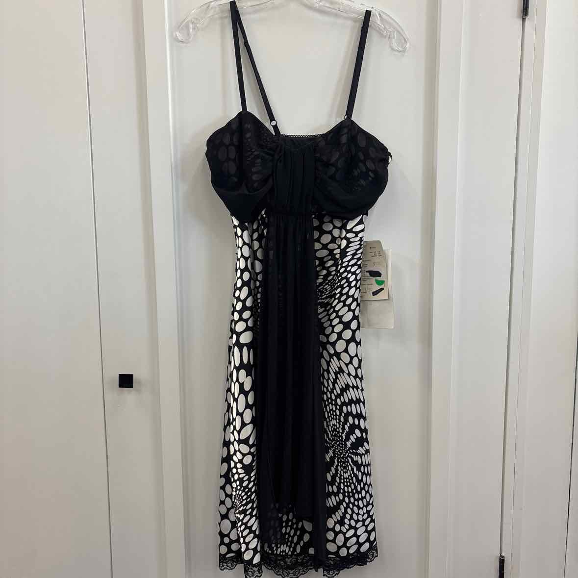 Frank Lyman Size 8 BLACK & WHITE Dress