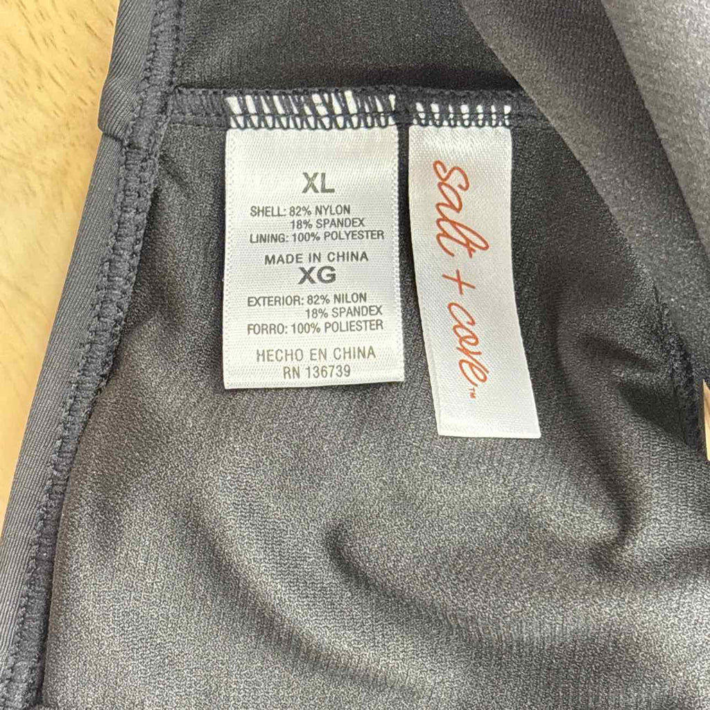 Salt + Cove Size XL Juniors' Center-Ruched V-Neck Bikini Top
