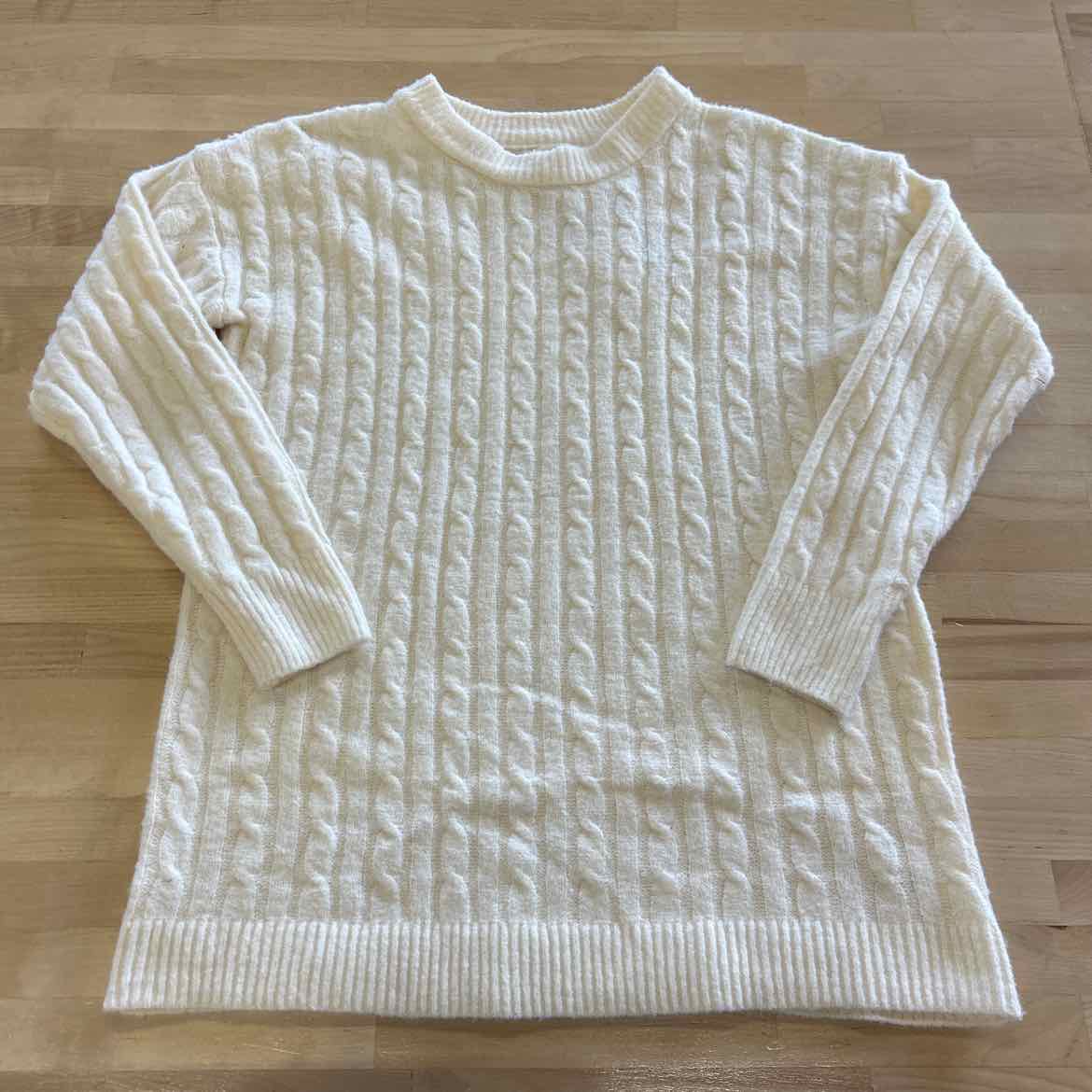 hippie rose Size S White Knit Sweater