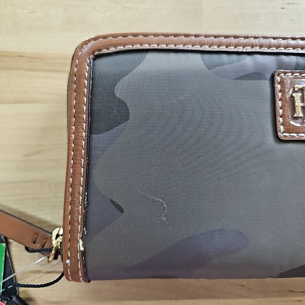 Tommy Hilfiger Julia Solid Nylon Zip Wallet