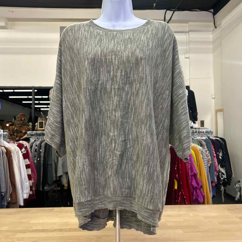 DNKY Size XXL Green Blouse