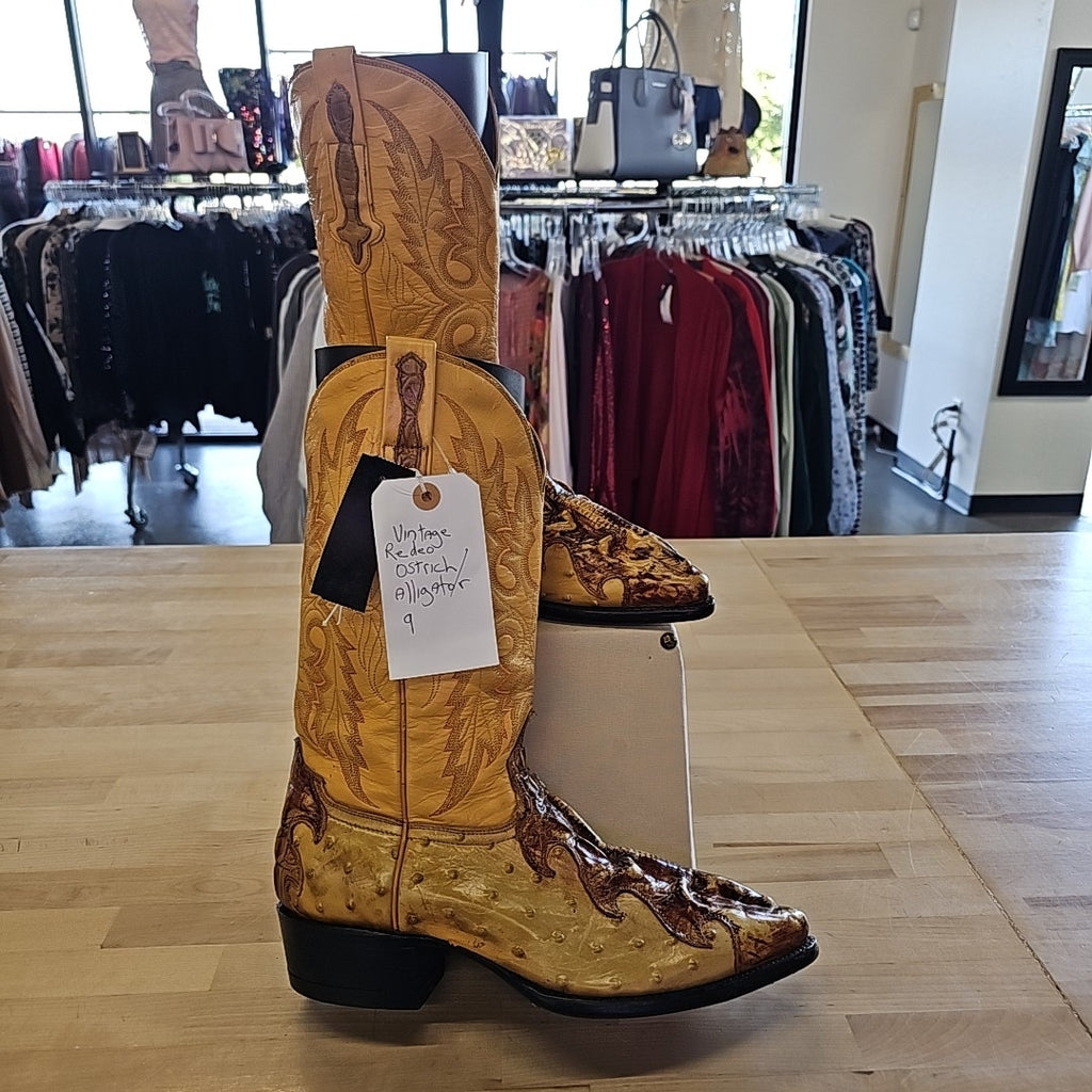 Size 9 Brown MENS Boots