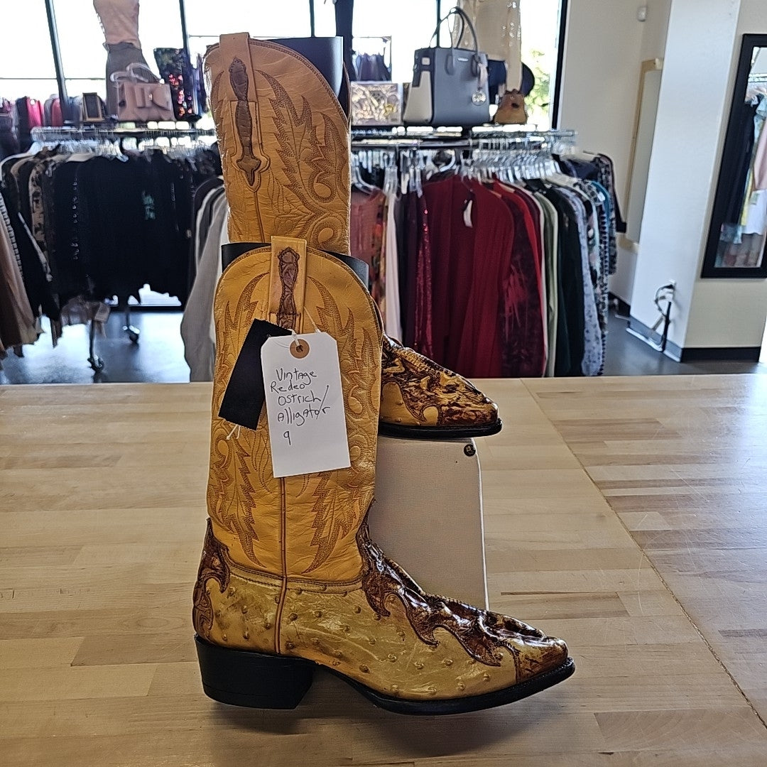 Size 9 Brown MENS Boots