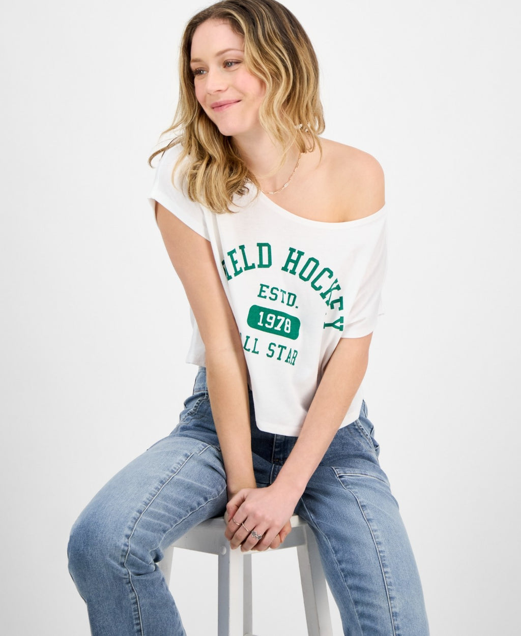 Self E Size M Graphic Off-the-Shoulder T-Shirt - White