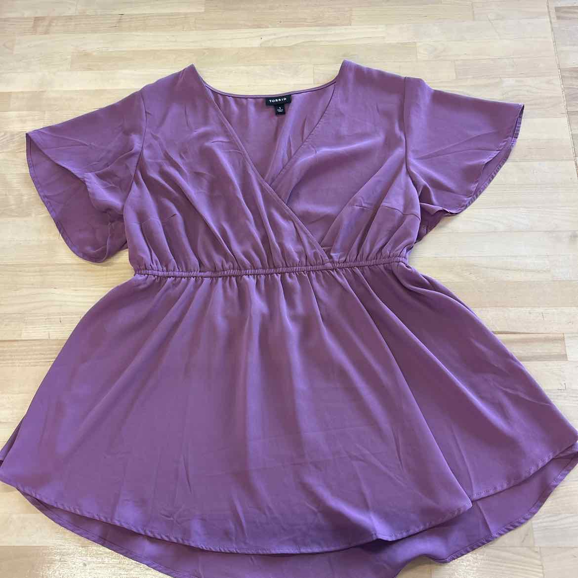 Torrid Size 1X Purple Preloved Blouse