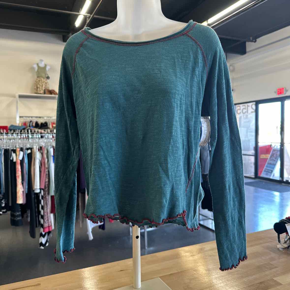 Natural Life Size M Green Long Sleeve