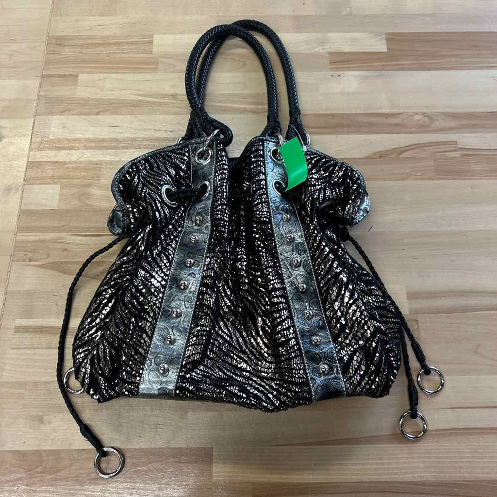 gg...ing Black/Silver Studs Preloved Handbag
