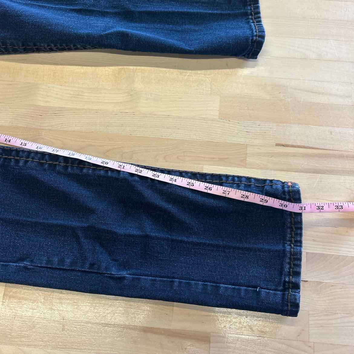 True Religion Size 32 dark blue MENS Jeans