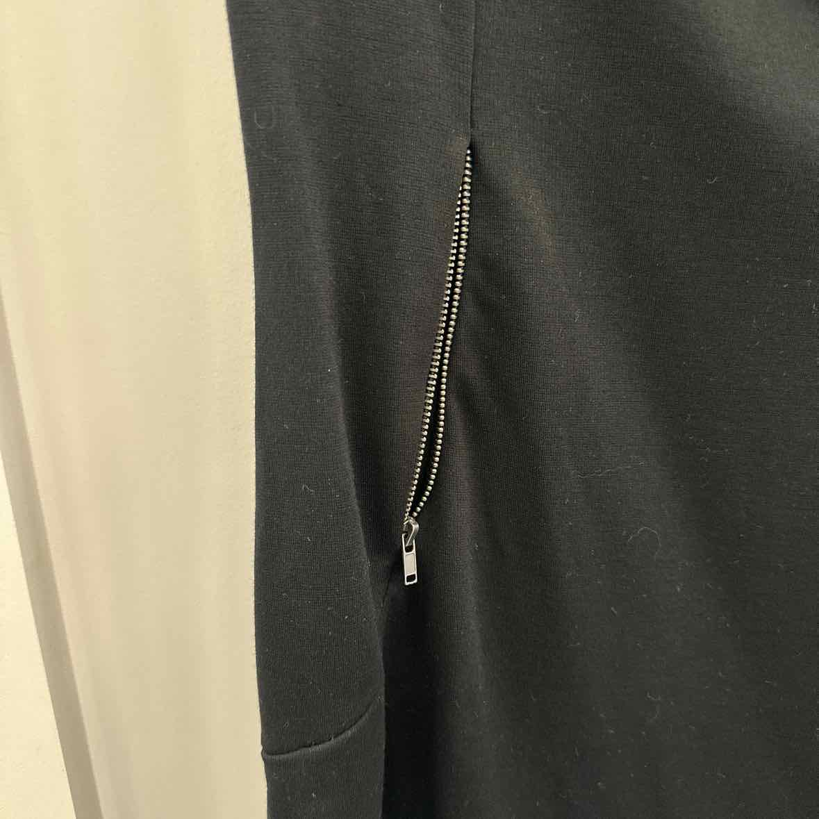 Twenty One Size M Black Dress