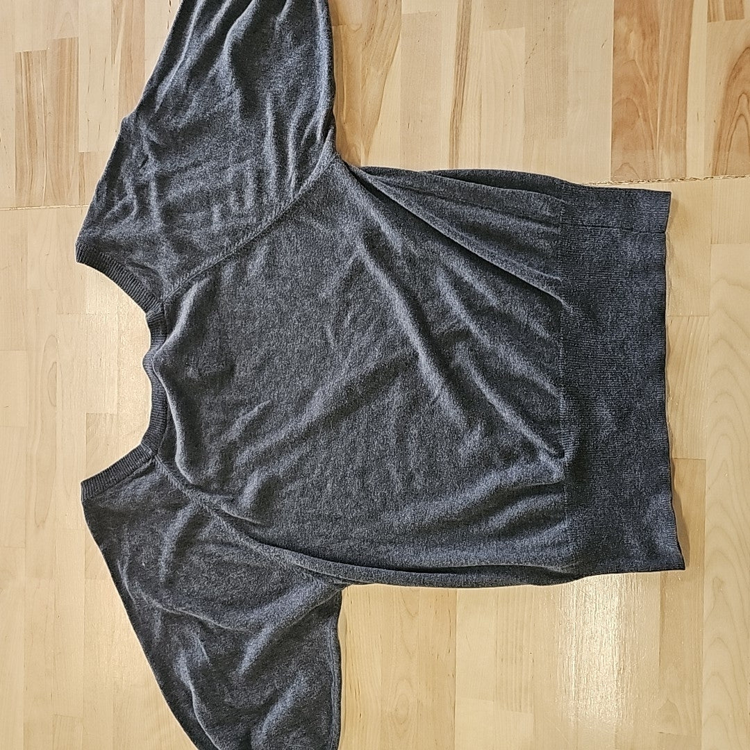 Absolutely Size M Gray Long Sleeve
